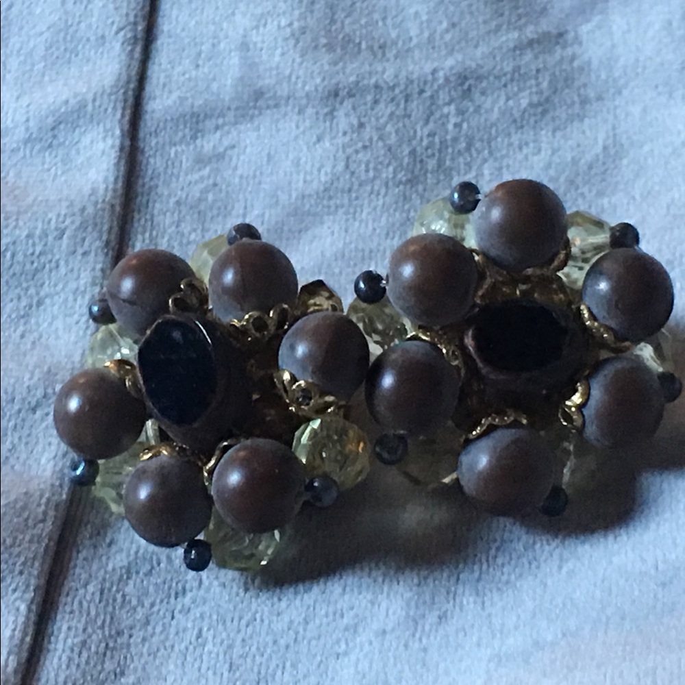 Vintage real stone earrings. Clip on super cute!